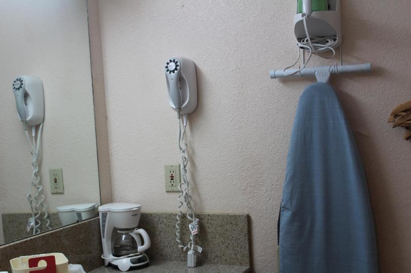 Americas Best Value Inn NRG Park Medical Center - image 47