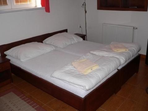 Classic Triple Room image 4