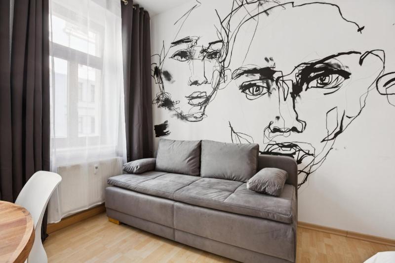 Arbio I Artistic Urban Loft for 6 - image 5