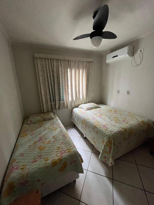 Comfortable Apartment 350 meters from the Beach in Guarujá - image 8