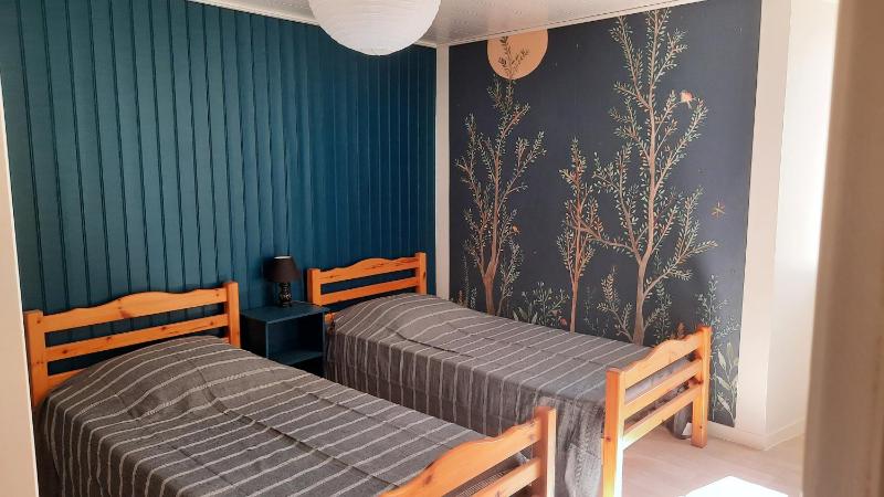 Maison de pêcheur rénovée avec cour proche du port - image 24