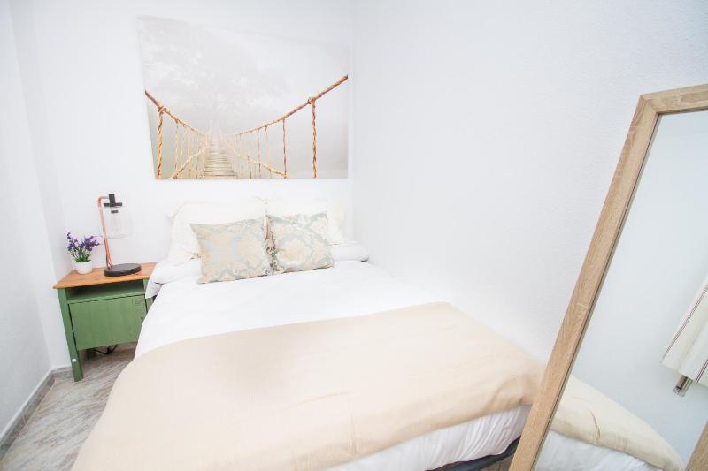 C57 - Spacious and Bright Apartment - image 13