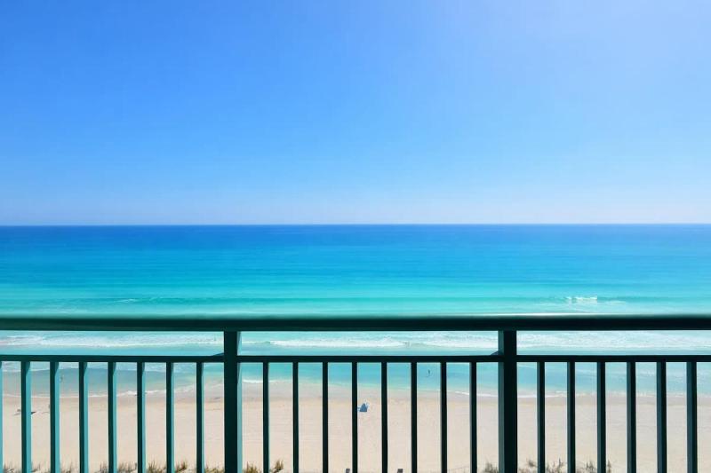 Paradise Oceanfront 1bd pool and hot tub - image 1