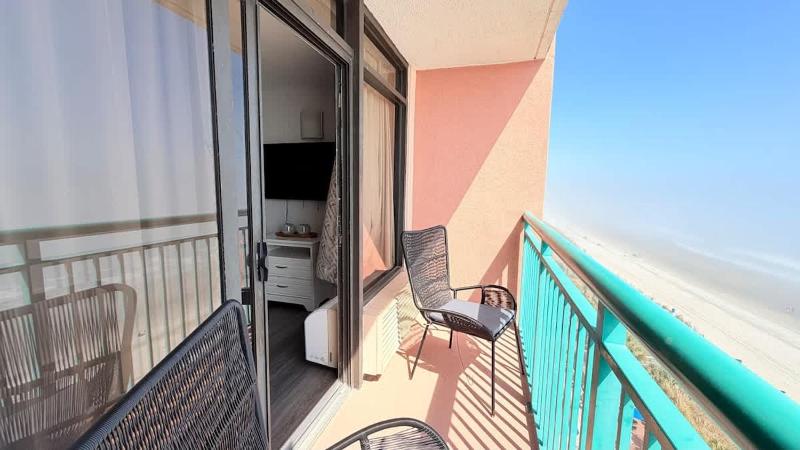 Paradise Oceanfront 1bd pool and hot tub - image 13