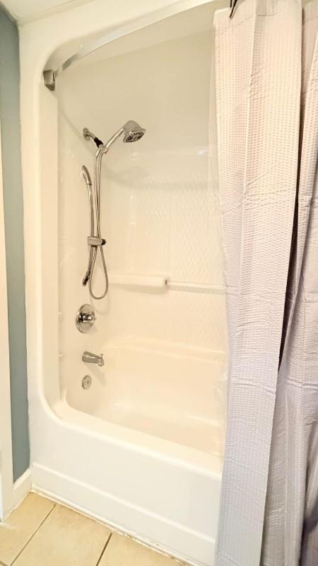 Coastal Oceanfront 1bd pool and hot tub - image 16
