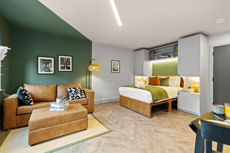 Victoria Court • Stay Angels - image 9