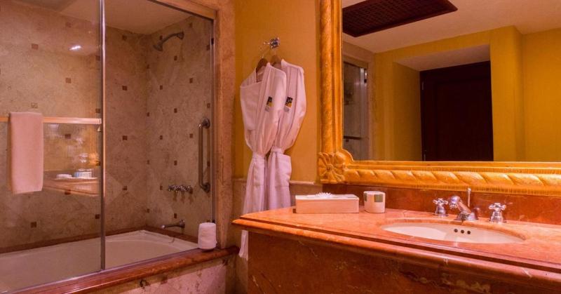 Playa Grande Owners Master Suite 1B2B REQUEST DATES- see by Clay & Lisa - image 10