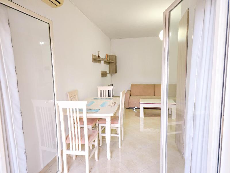 Cozy 2 Balconies Beach Apartment - image 8