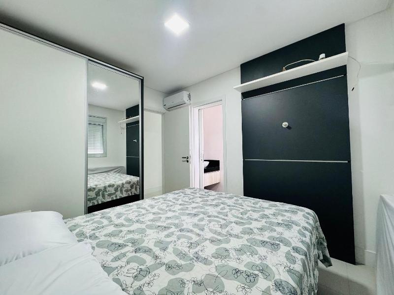 Palm Beach Residence – Apartamento espaçoso com 3 suítes na Praia de Palmas para até 8 pessoas. - image 9
