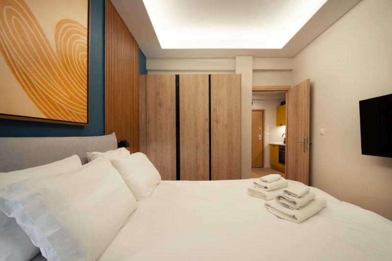 Modern Urban 2BR Petralona Metro Stay - image 9