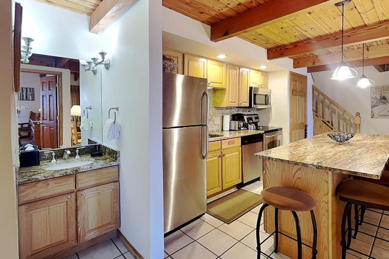 Timberline Condominiums 1 Bedroom plus Loft Deluxe Unit C3B - image 9