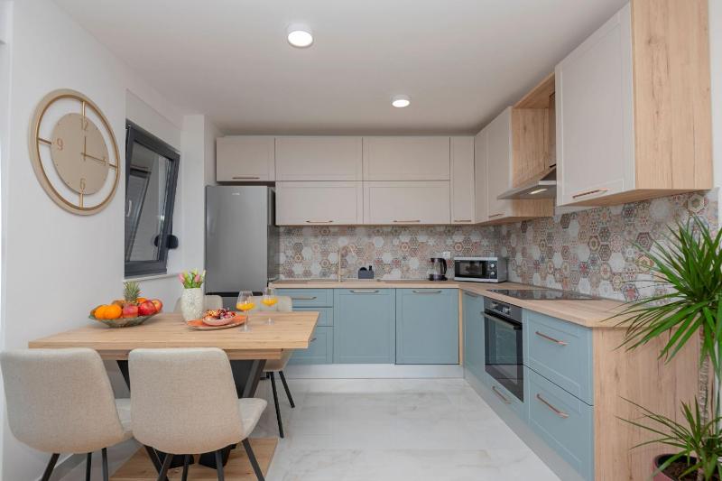 Apartment Makarska 18 - image 28