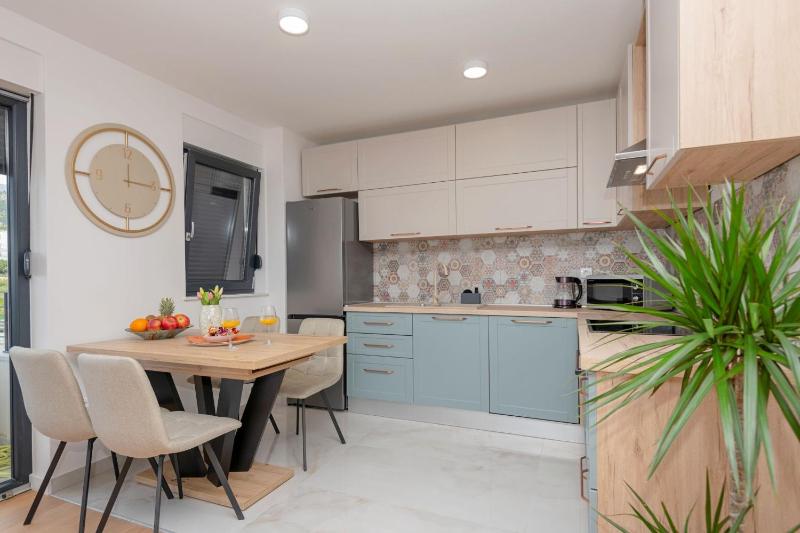 Apartment Makarska 18 - image 25