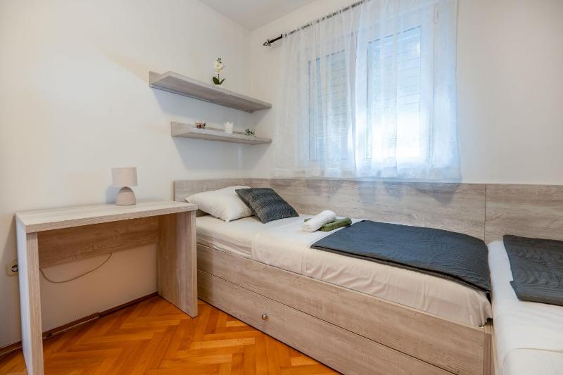 Apartment Makarska 29 - image 24