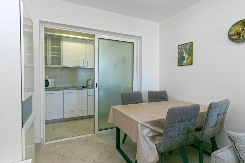 Apartment Brela 18 - image 16