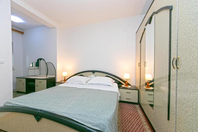 Apartment Brela 18 - image 19