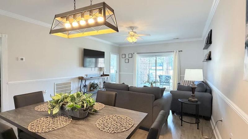 Beautiful ground floor Golf View condo - image 25