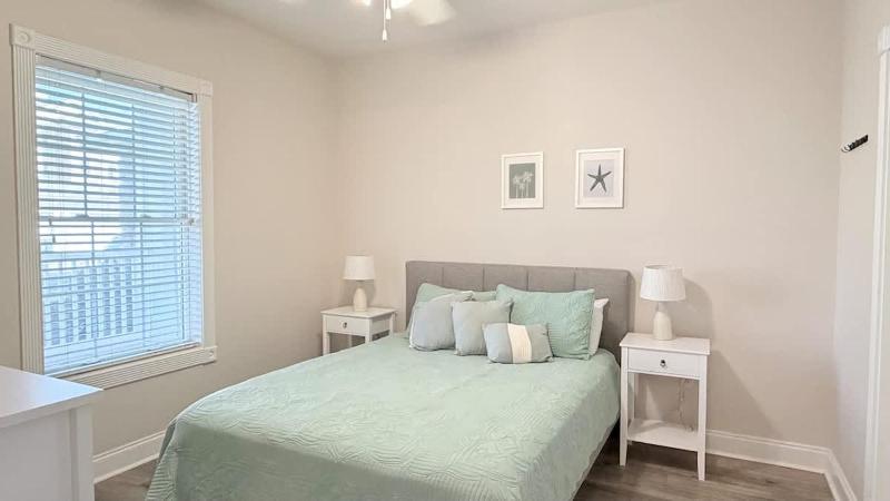 Beautiful ground floor Golf View condo - image 2