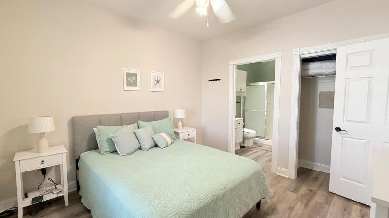 Beautiful ground floor Golf View condo - image 33