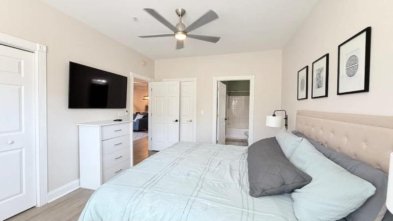 Beautiful ground floor Golf View condo - image 19