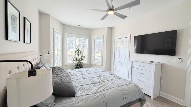 Beautiful ground floor Golf View condo - image 42