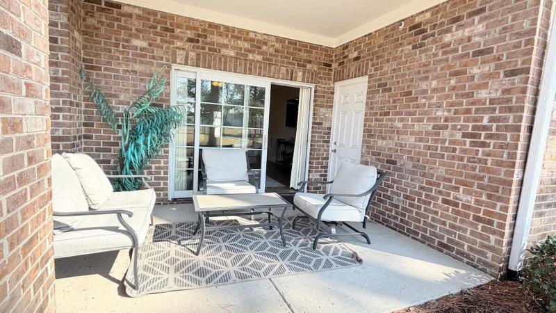 Beautiful ground floor Golf View condo - image 35