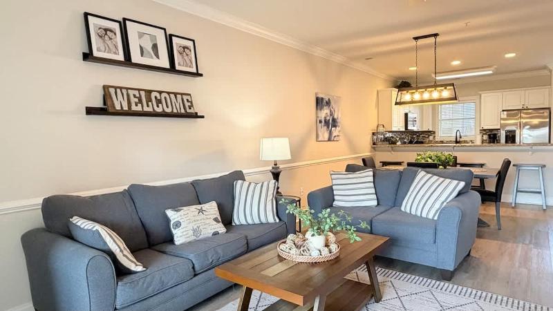 Beautiful ground floor Golf View condo - image 22