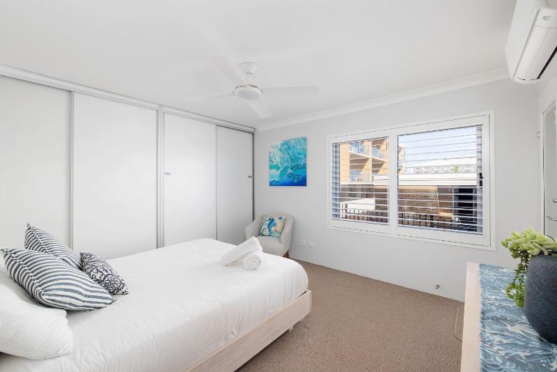 Sundeck Shoal Bay Ground floor with views and pool access - image 13