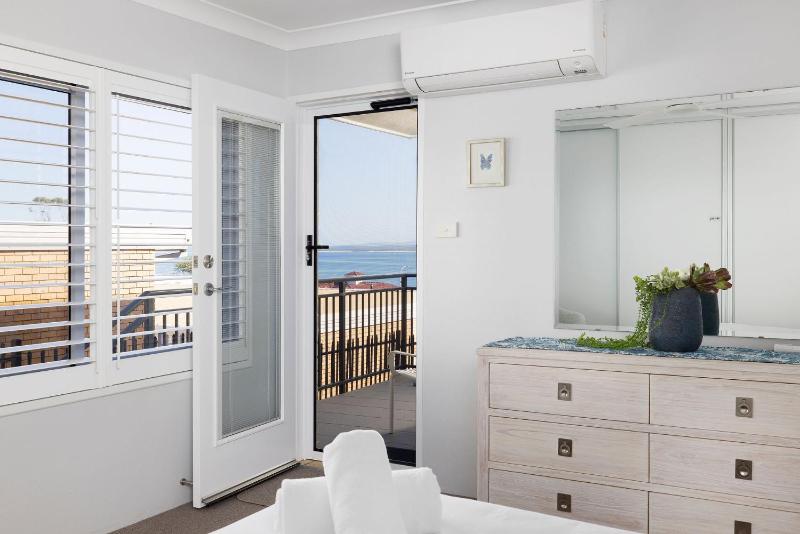 Sundeck Shoal Bay Ground floor with views and pool access - image 3