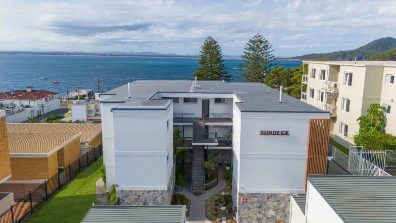 Sundeck Shoal Bay Ground floor with views and pool access - image 17