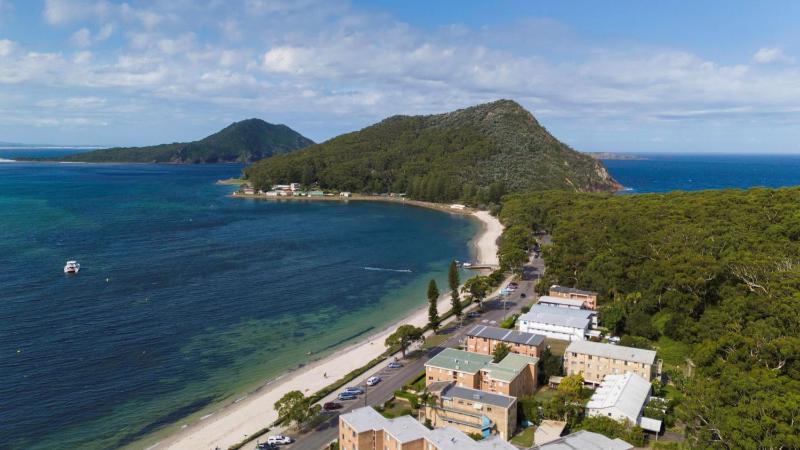 Sundeck Shoal Bay Ground floor with views and pool access - image 4