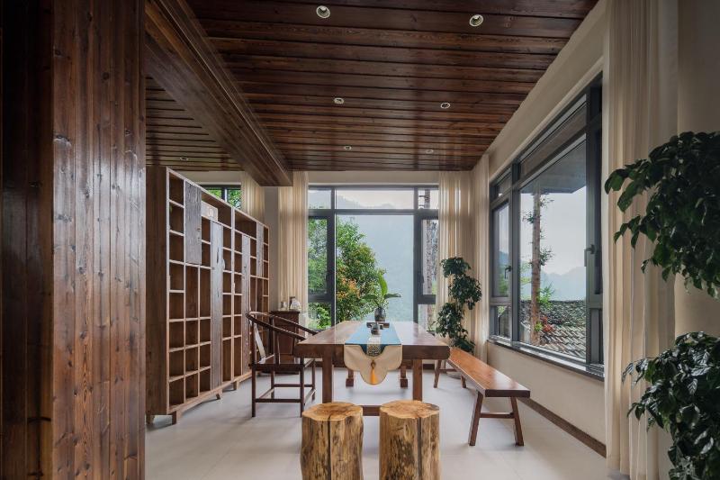 Zhangjiajie Spring Plum Resort-Free One-way Pickup-A 5 minutes'walk to Forest Park - image 4