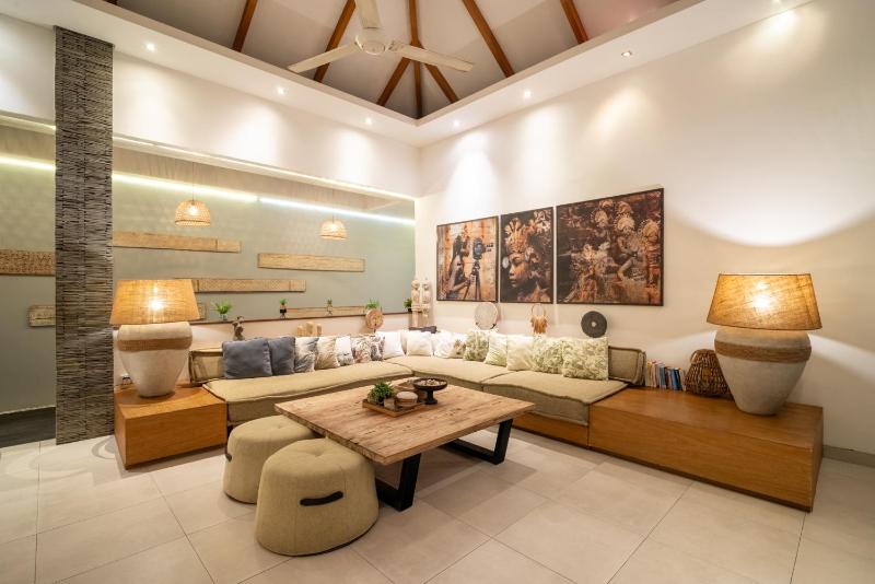 Spectacular 4BR Villa 400m to Beachfront Bliss - image 49