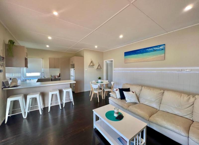 Barefoot and Beach Bound by Book Jervis Bay - image 12
