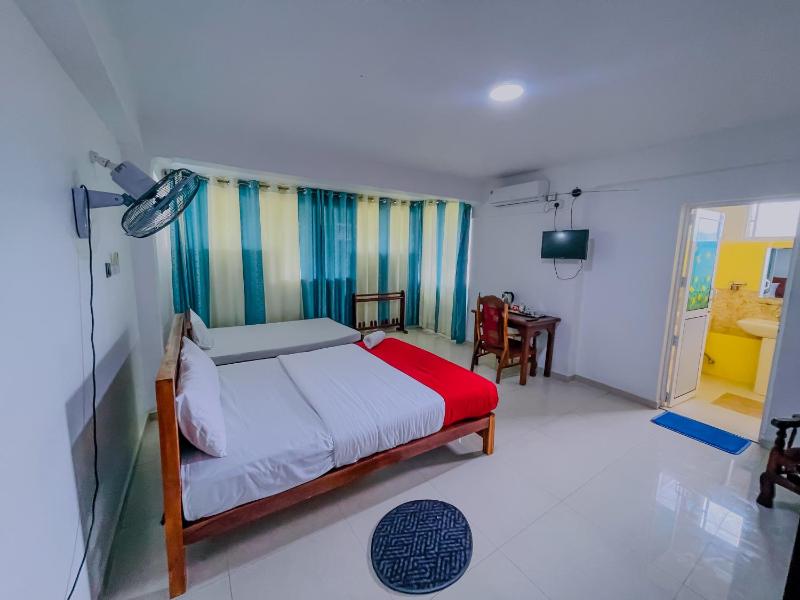 Grand View Hotel Kandy - image 7