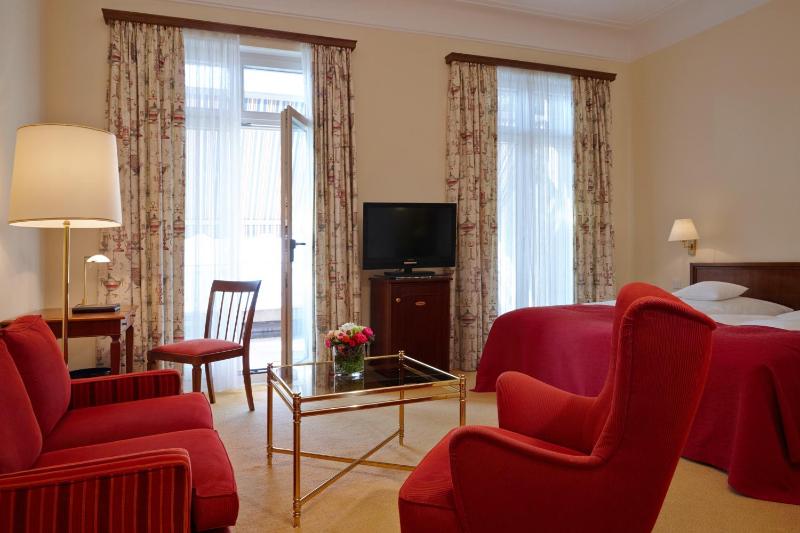 Double Room with Balcony Lake Side image 1