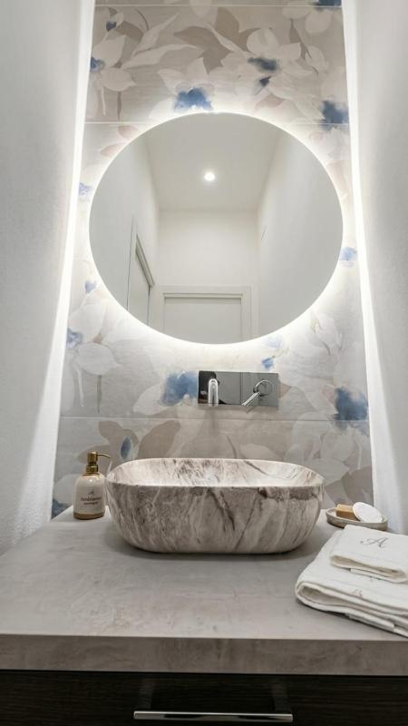 Aura - Luxury Suite - image 10