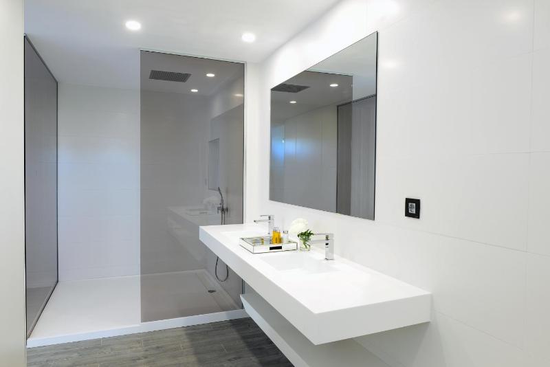 Villa with Private Pool image 4