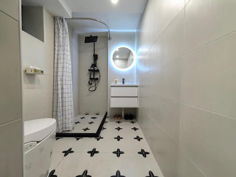 Shanghai Hills & ZINN City Loft Near Metro Line 1 Changshu Rd and Close to Tianzi Fang - image 8