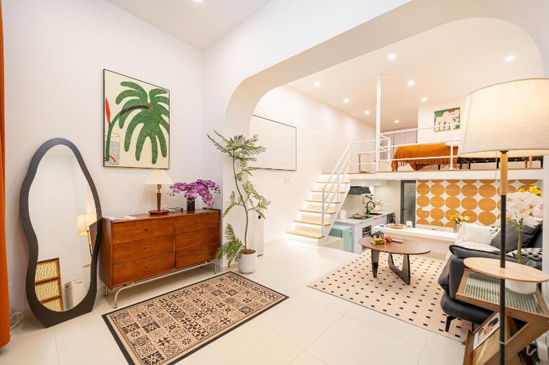 Shanghai Hills & ZINN City Loft Near Metro Line 1 Changshu Rd and Close to Tianzi Fang - image 6
