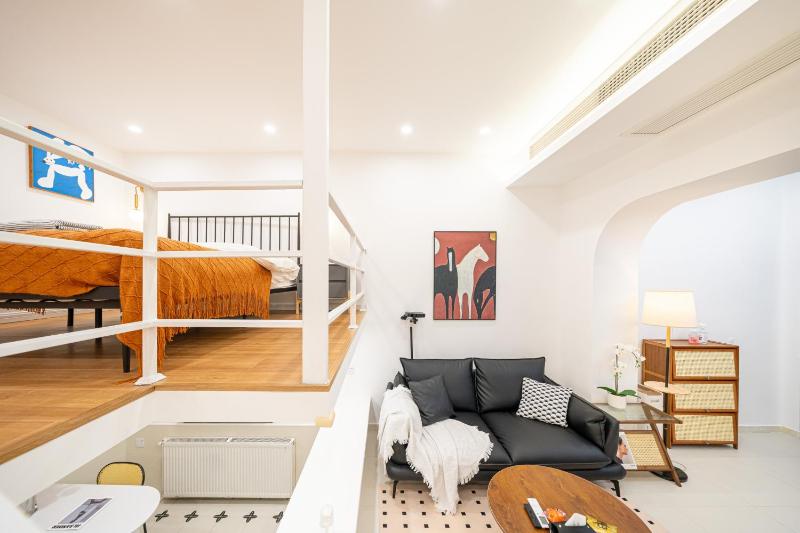Shanghai Hills & ZINN City Loft Near Metro Line 1 Changshu Rd and Close to Tianzi Fang - image 15