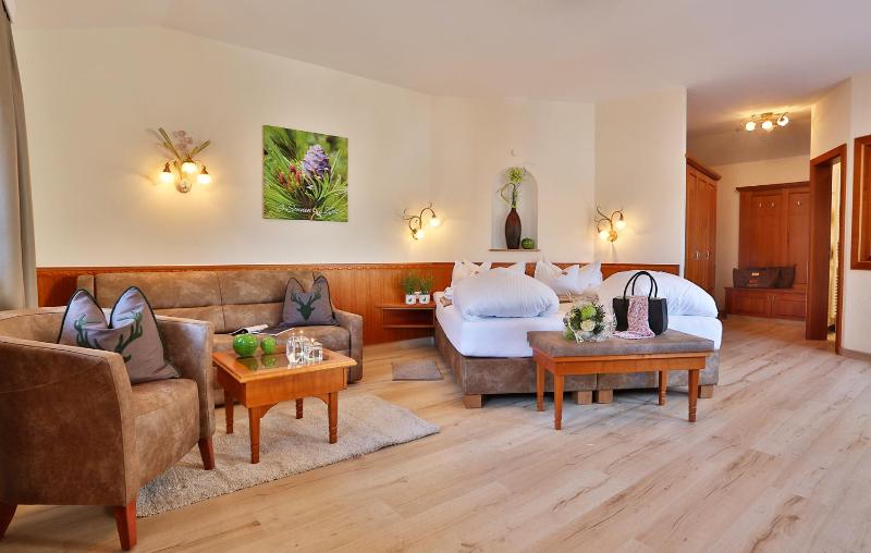 Two-Bedroom Suite - Non-Smoking image 2