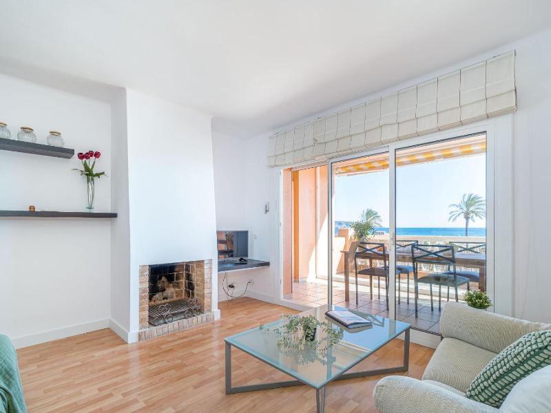Apartamento de 3 Dormitorios Vista al Mar - HISP-288-54 - image 3