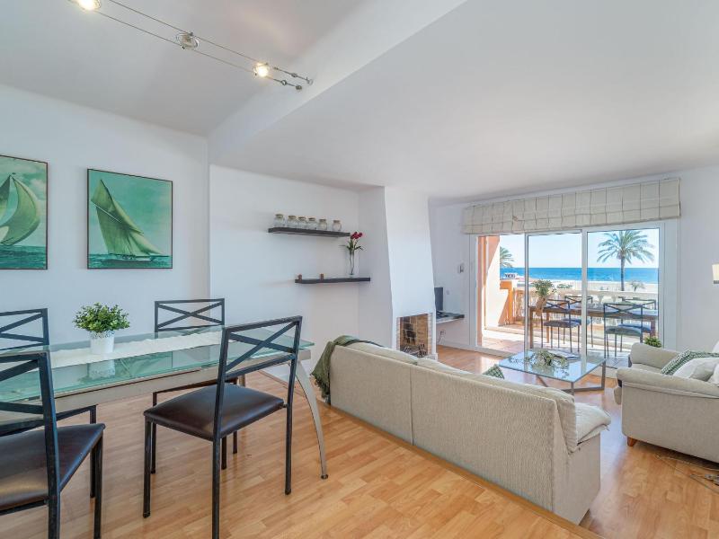 Apartamento de 3 Dormitorios Vista al Mar - HISP-288-54 - image 35