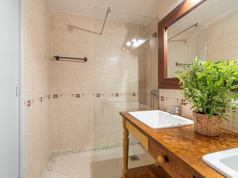 Apartamento de 3 Dormitorios Vista al Mar - HISP-288-54 - image 10