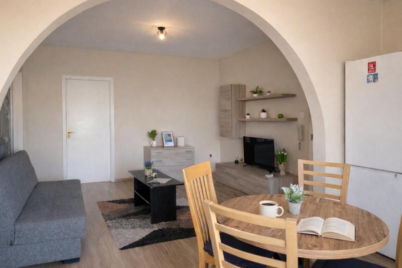 Bright & Stylish Central Sliema Escape - image 2