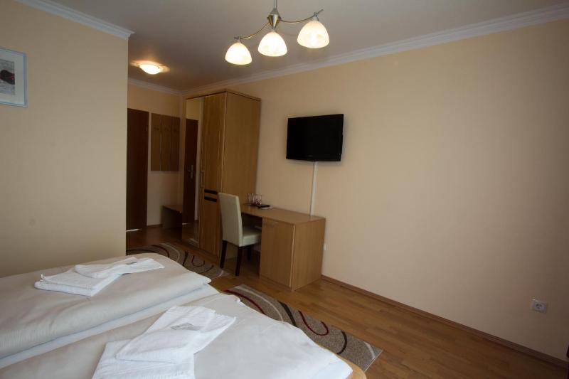 Triple Room image 3