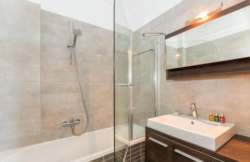 Omolos House - image 7