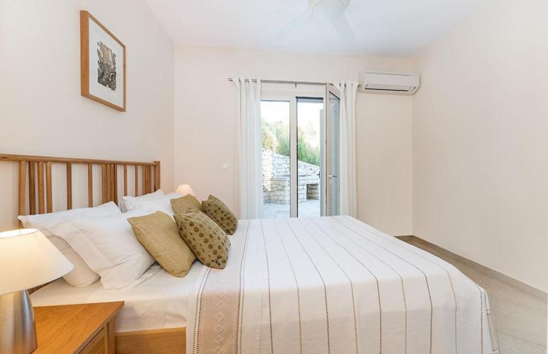 Omolos House - image 14