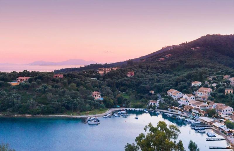 Omolos House - image 26